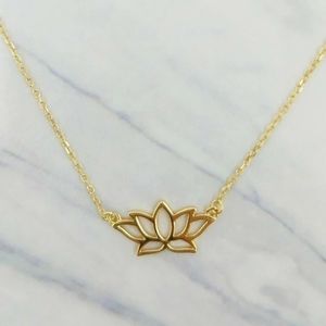 🌸New Arrival🌸 Pretty Gold Lotus Necklace